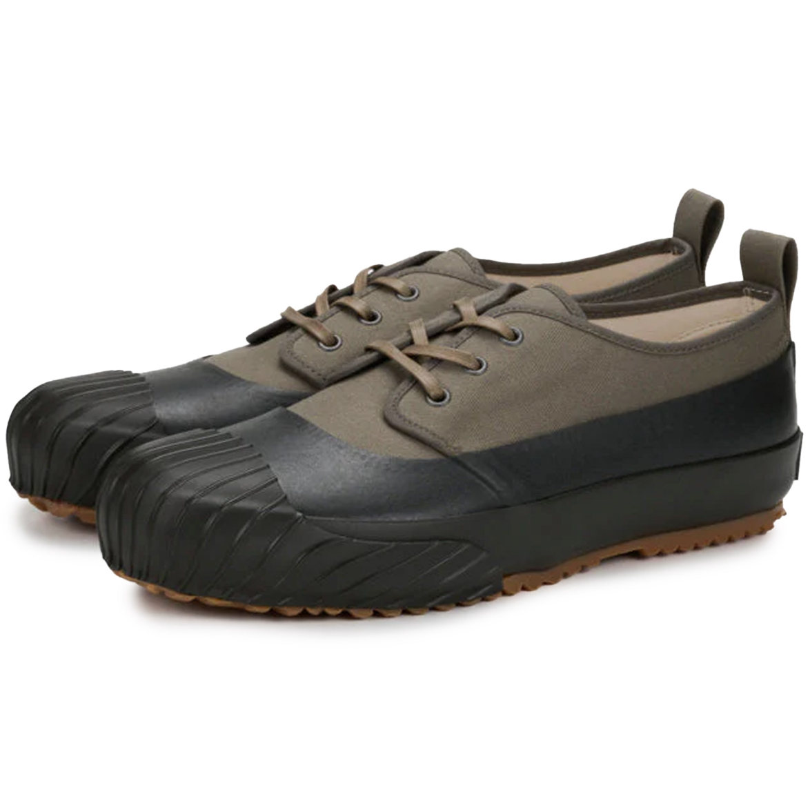 Sole detail of All-Weather Low shoe by Moonstar, highlighting vulcanised rubber construction.
