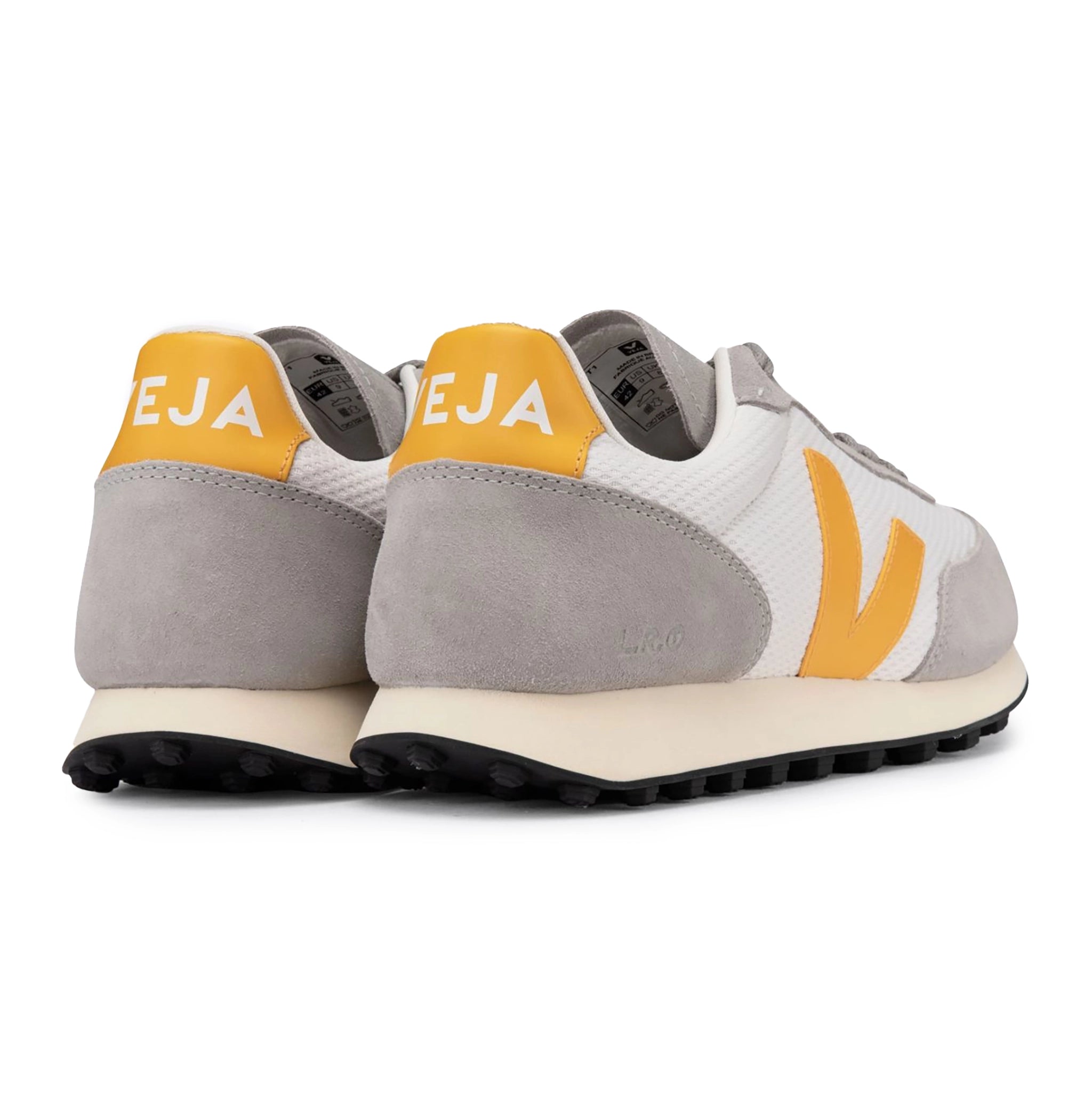 Veja Rio Branco Alveomesh Trainer - Gravel / Ouro - Burrows and Hare