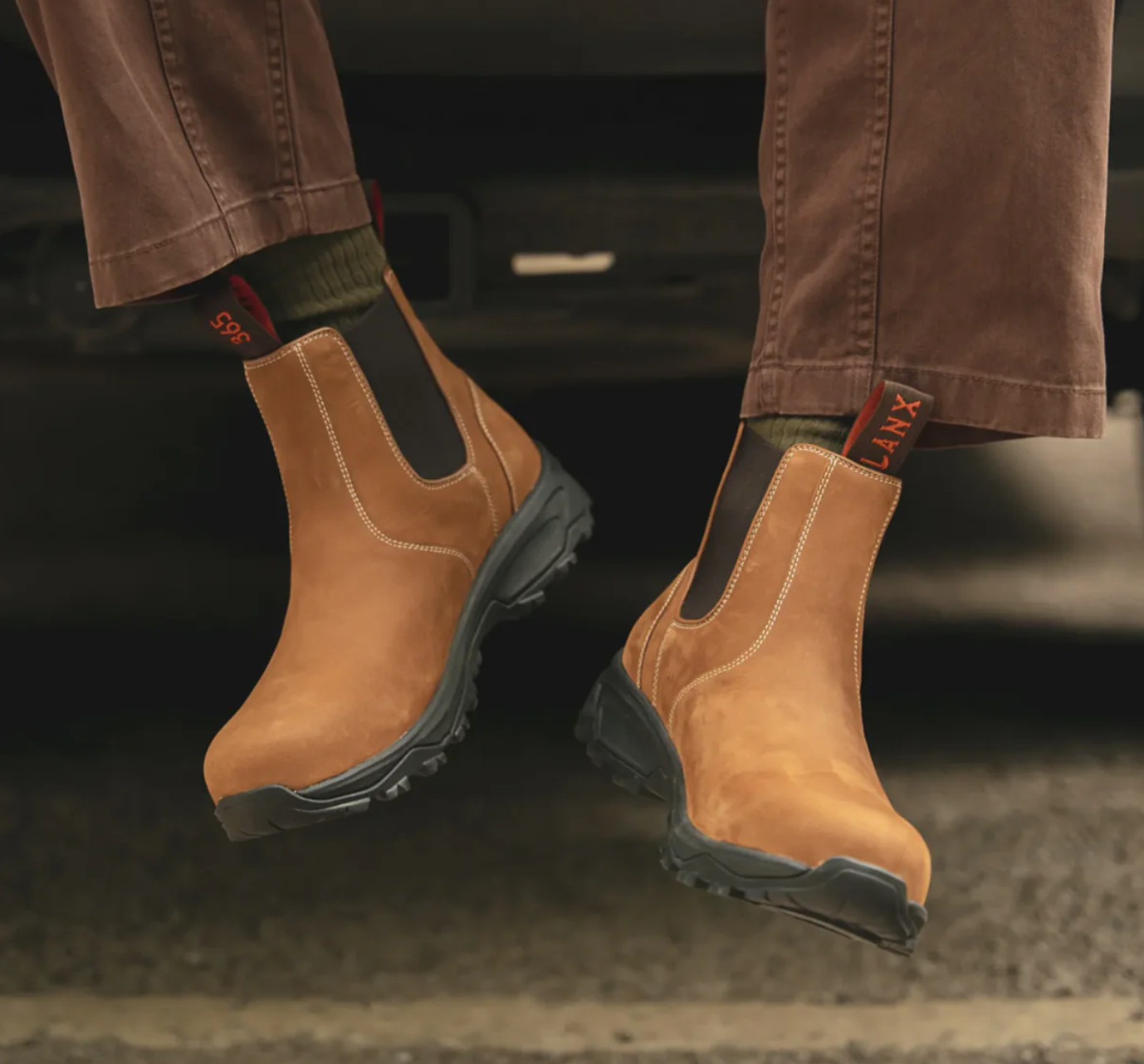 Ribchester - Acacia Distressed