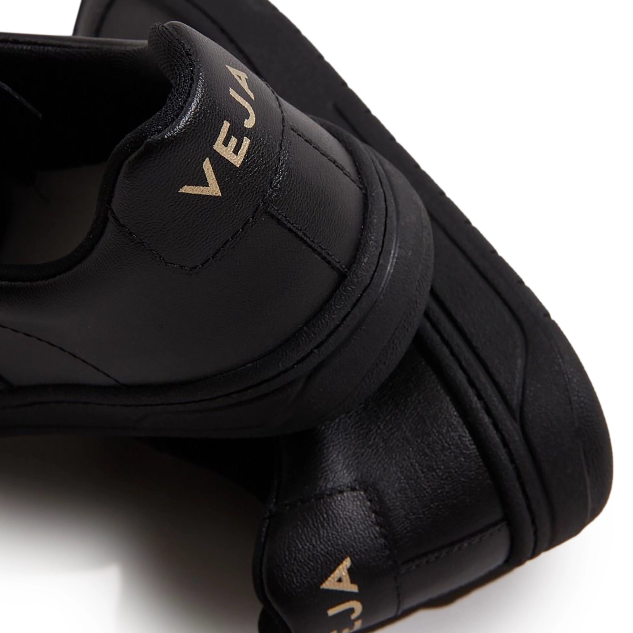 Veja Urca CWL Trainer - Full Black - Burrows and Hare